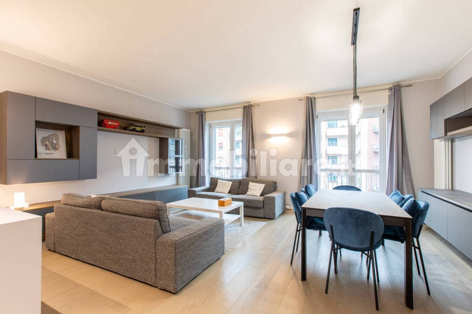 Spacious Renovated Three-Room Apartment – Via Washington 57, Milan property