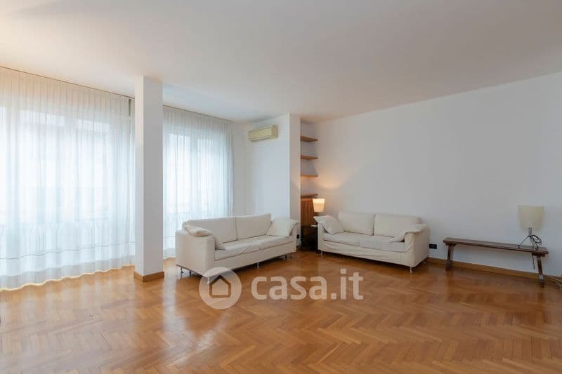Quadrilocale in Affitto in Via Mosè Bianchi 11 a Milano property